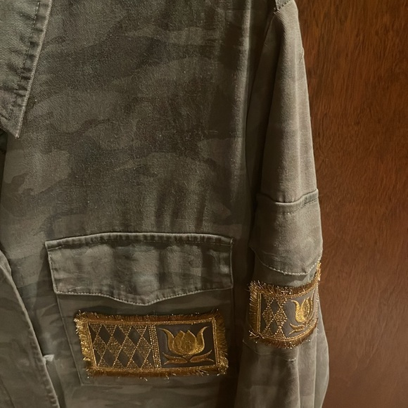 Willow & Clay military inspired jacket or shirt in size M perfect condition ! - Picture 4 of 5